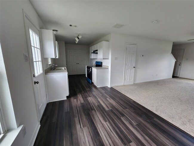 Photo - 207 Branch Cir