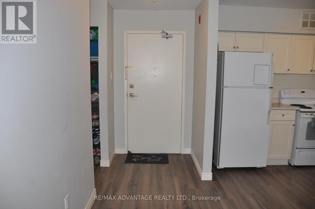 Photo - 9 Jacksway Crescent Unit 211