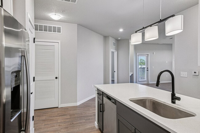 11-web-or-mls-166 Integra TC Blvd Unit 3422-S3110-011 - The Sante