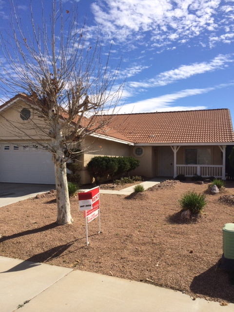 3 BEDROOM, 2 BATH VICTORVILLE HOME. COMMUT... - 3 BEDROOM, 2 BATH VICTORVILLE HOME. COMMUT...