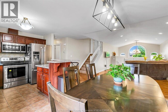 Photo - 4274 Canberra Ave