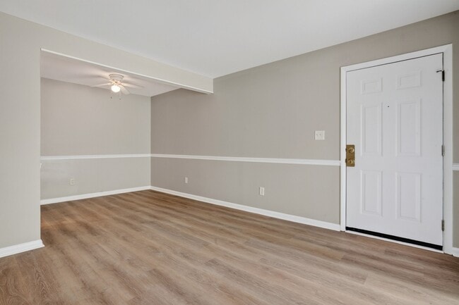 Photo - 950 Forestbrook Rd Unidad D1