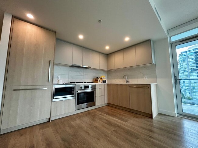 Photo - 308 Alderson Ave