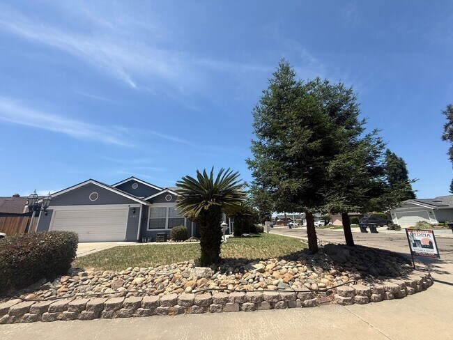 Photo - ***JUST REDUCED!!!*** 3-bedroom, 2-bath home in Visalia, CA!