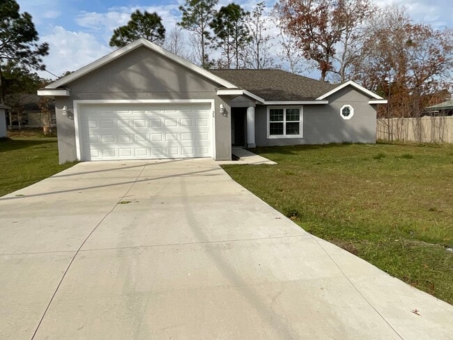 Photo - Custom Home - Desirable SE Ocala Neighborhood 3/2/2 **Won't Last**