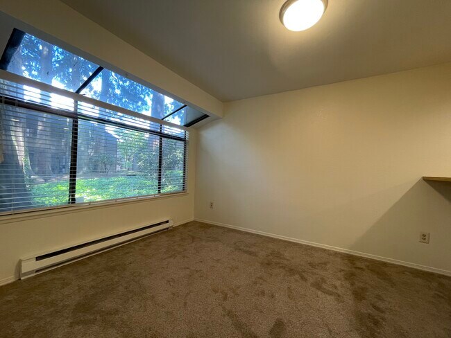 Dining room - 10004 NE 122nd St Unidad A