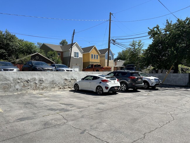 Photo - 808 E 300 S