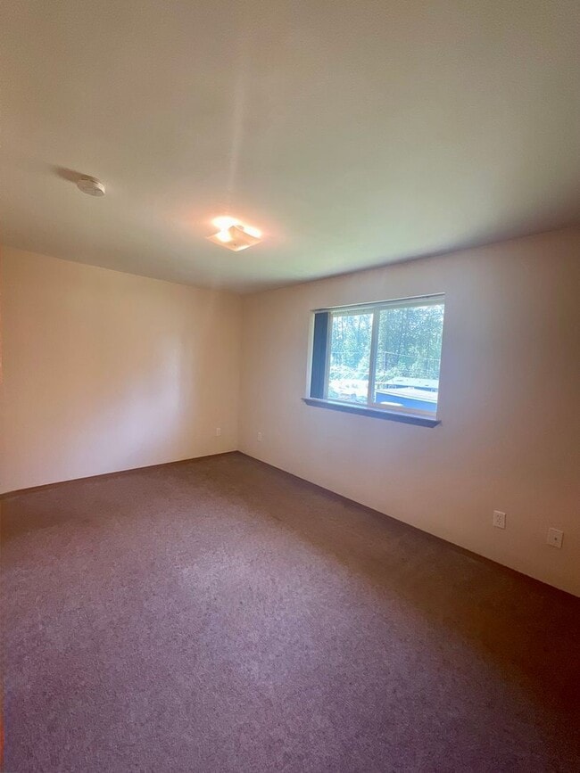 Photo - Spacious 3 Bedroom, 2 Bathroom Home!