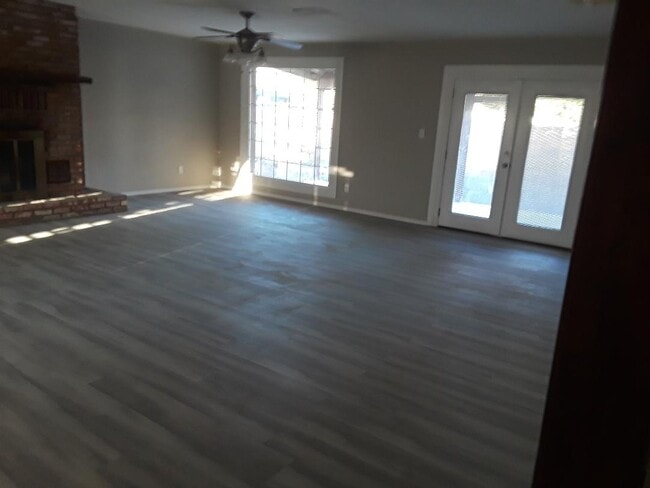 Photo - 4852 W Frier Dr