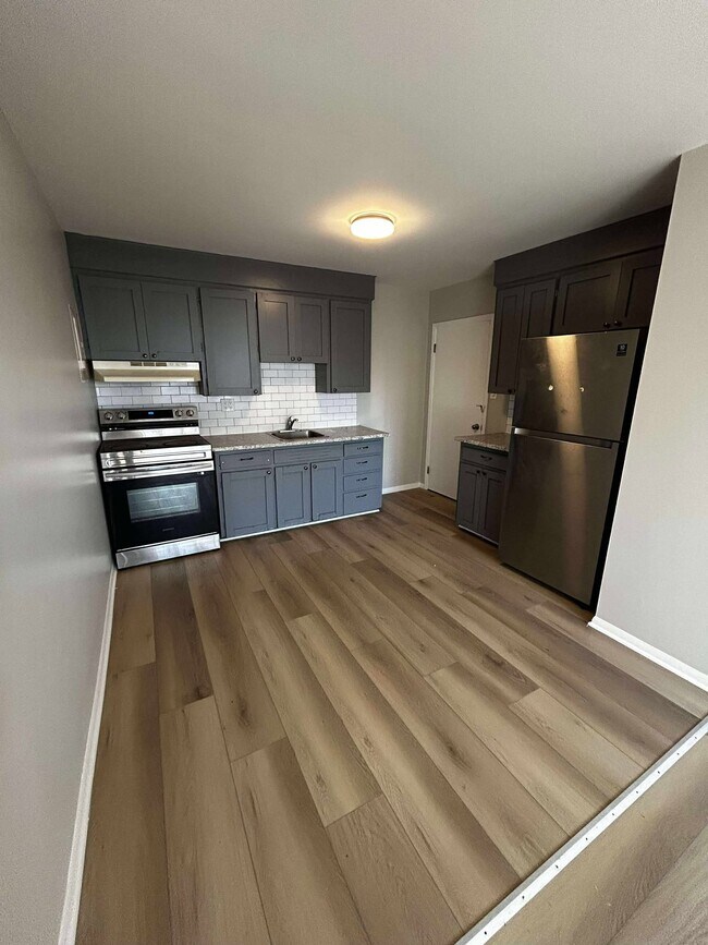 Photo - 427 High St Unit 5