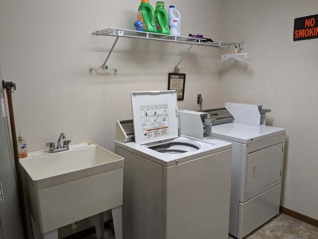 Laundry - 6308 6th Street Frontage Rd E Unit #3