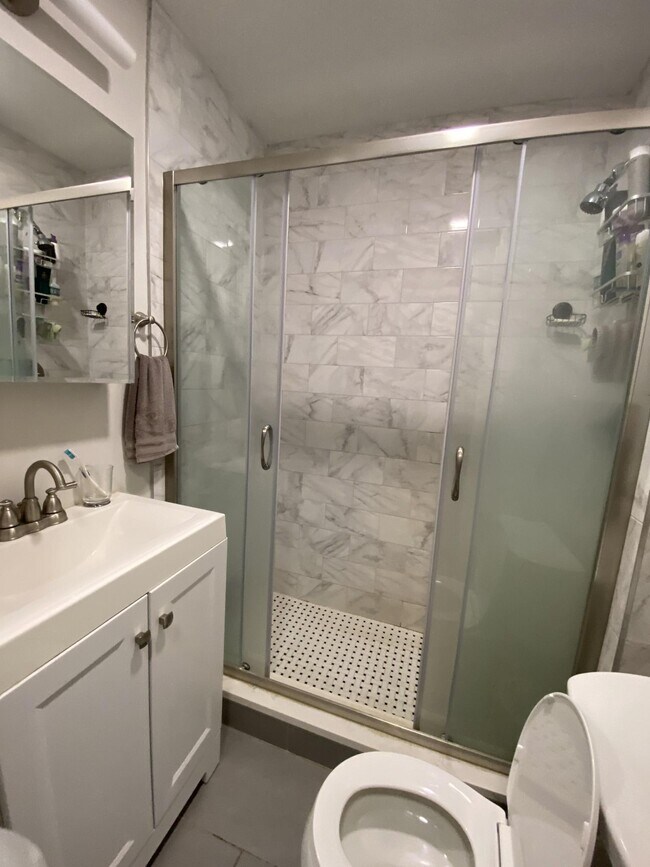 Photo - 14 Saint Germain St Unidad 11