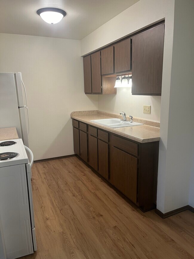 Photo is for illustrative purposes and may not reflect exact layout. - 1803 Stonebridge Rd Unit 101