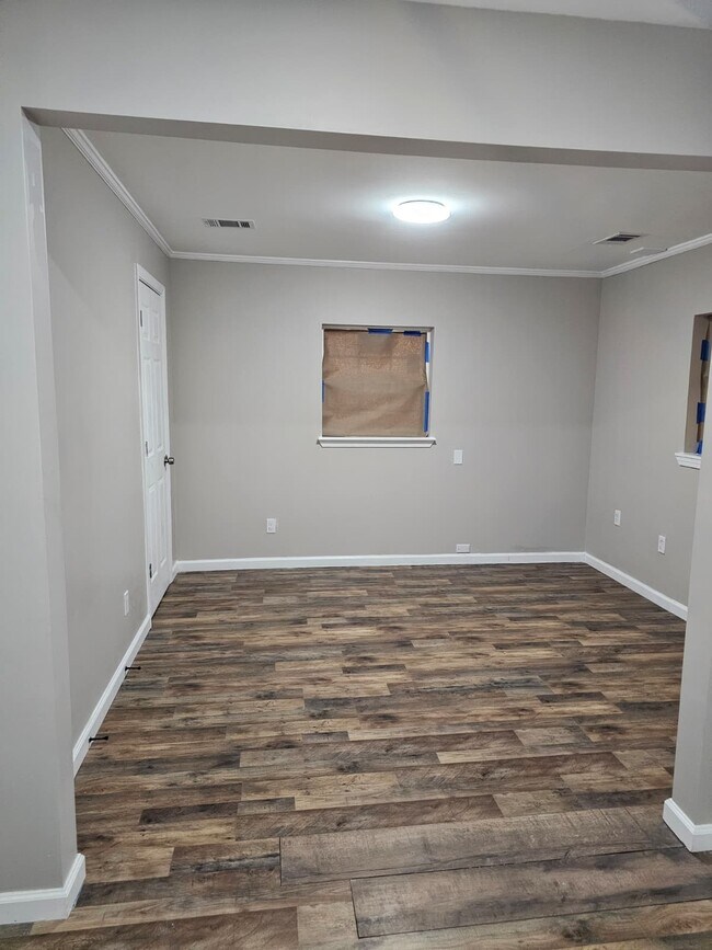 Photo - 2660 Supreme Ave