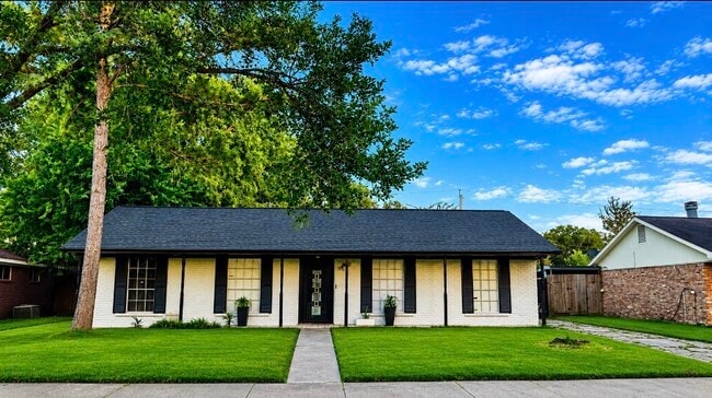 Building Photo - 11110 Sageleaf Ln