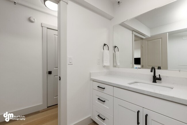 Photo - Beluga Point Investments LLC - Inlet Tower Unidad 1406 Rental