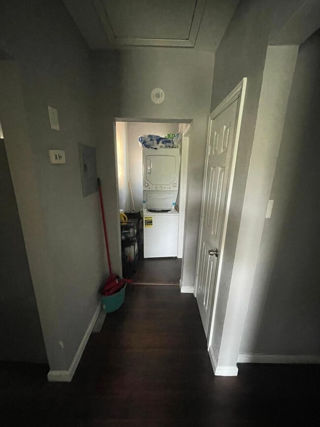 Washer dryer included - 204 E 30th St Unit Austin Condo