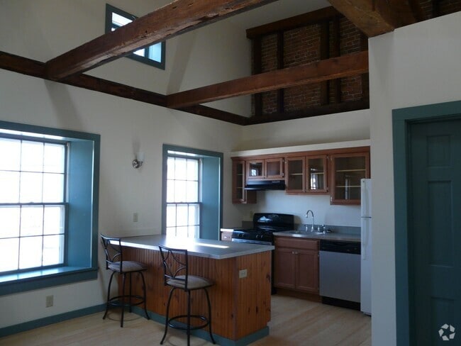 Building Photo - White Sulphur, LLC 165 Unit Apt. A - Studio