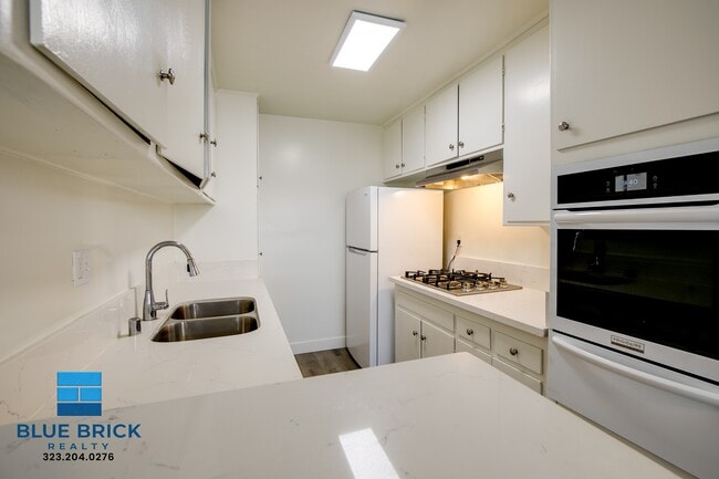 Photo - 17834 Burbank Blvd Unit 111