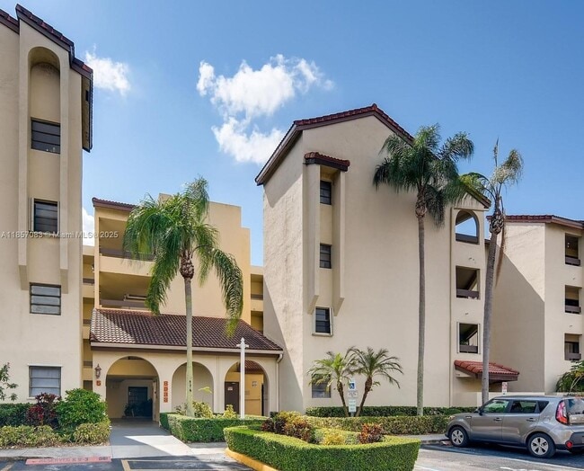 Building Photo - 8933 SW 123rd Ct Unit 306 Rental