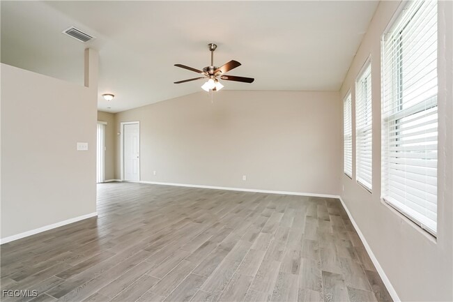 Photo - 1421 NE 18th Ave