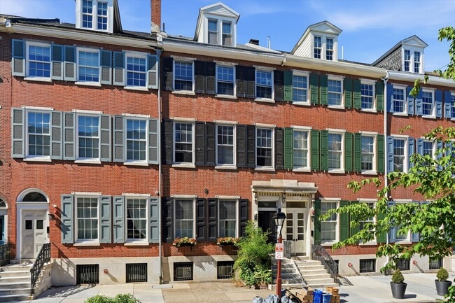 Building Photo - 715 Pine St Unit 2