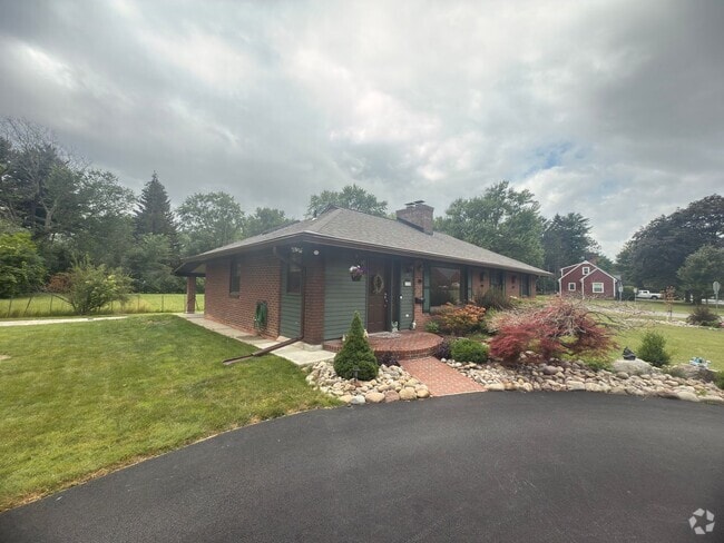 Building Photo - Charming 3-Bedroom Home + Bonus Room in Pr...