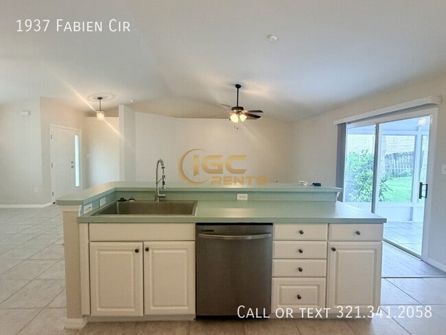 Photo - 1937 Fabien Cir