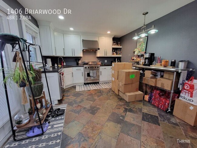 Photo - 1406 Briarwood Dr