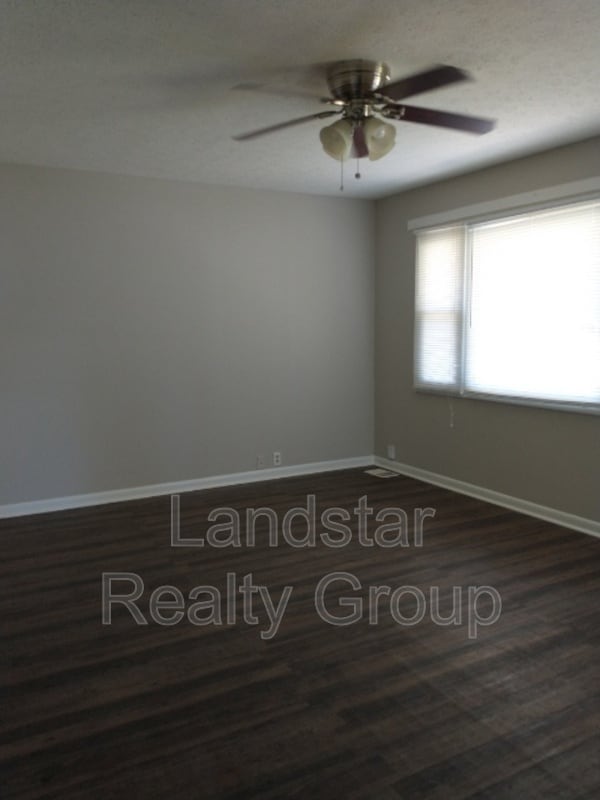Photo - 7507 Gerald Ave