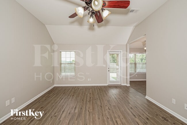 Photo - 920 Alise Cir