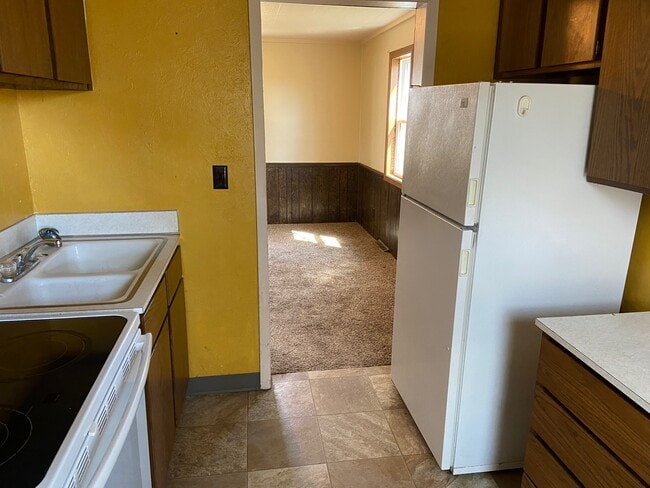 Photo - 406 1/2 4th Ave SE