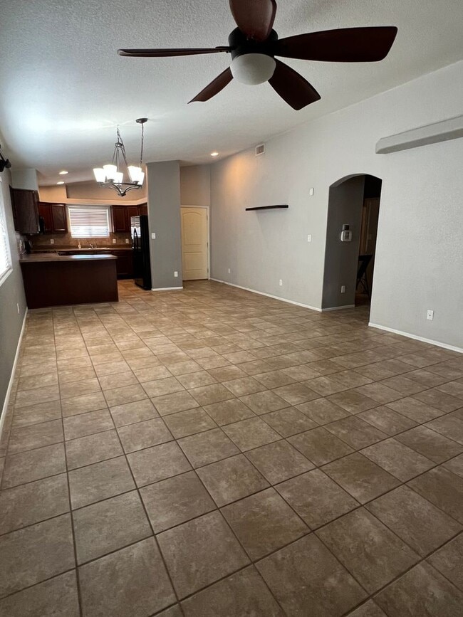 Photo - 3 BEDROOM HOME IN ARABY CROSSING!