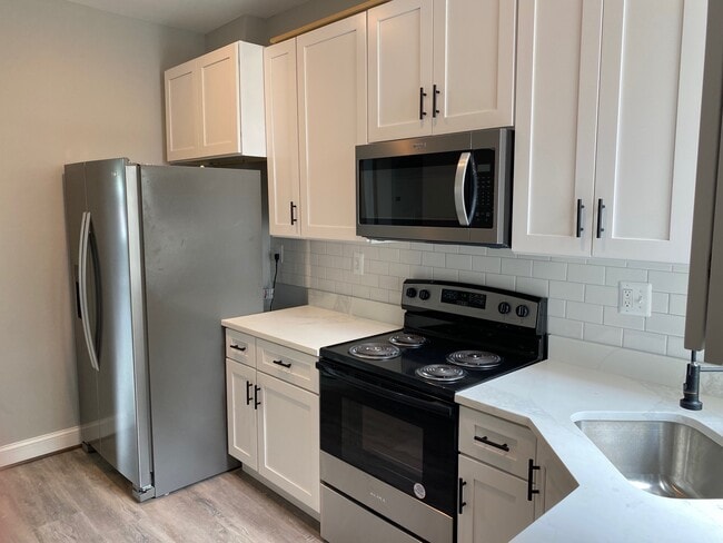 Photo - 2311 Anoka Ave Unit 2C Available $700