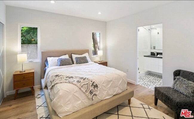 Photo - 6046 Fallbrook Ave