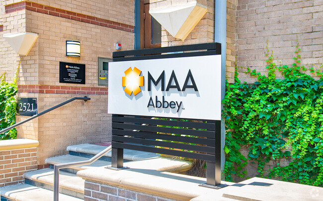 Building Photo - MAA Abbey Rental