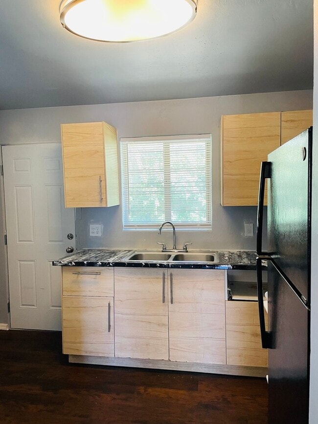 Photo - Townhome For Rent