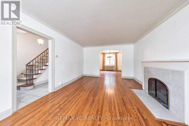 Photo - 425 Broadway Ave