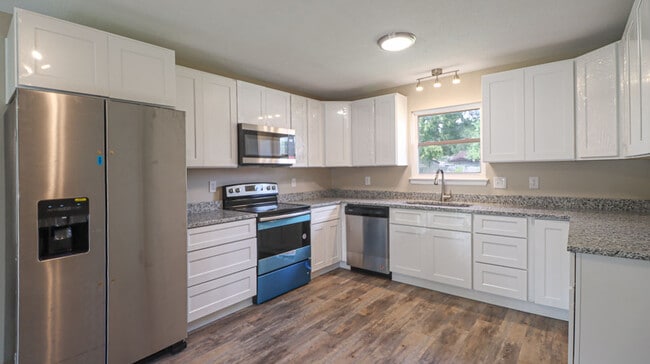Photo - 7121 Thornbriar St