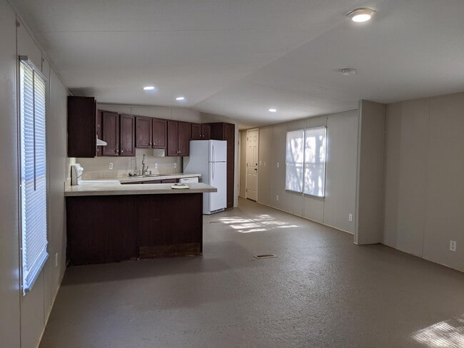 Photo - 415 Green Oak Rd