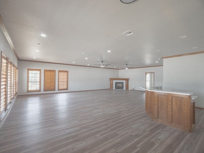 Photo - Large Private Oasis FOR RENT in Tuttle!