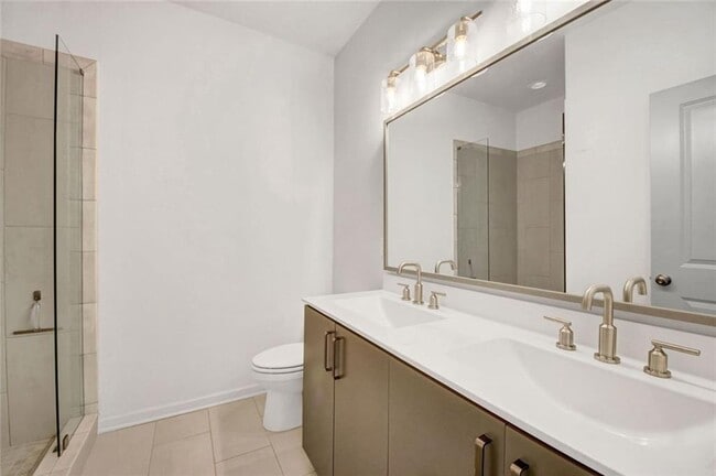 Photo - 900 Brees Ct