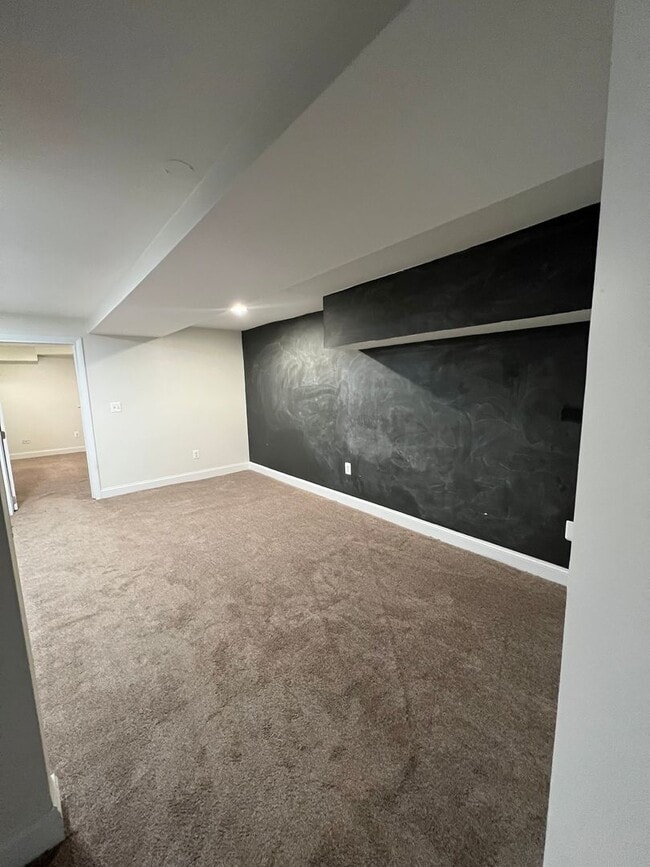 Photo - Private Entry 1 Bedroom Apartment