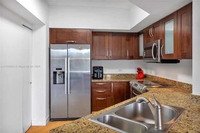 Photo - 19900 E Country Club Dr Condo Unit 716