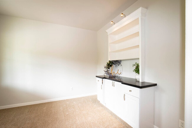 Photo - 23502 77th Ave E