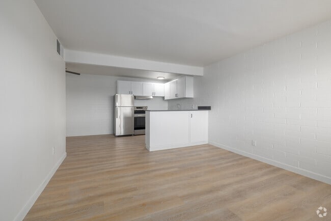 2BR, 1BA - 871SF - Living Room - Palms on 2nd Apartments