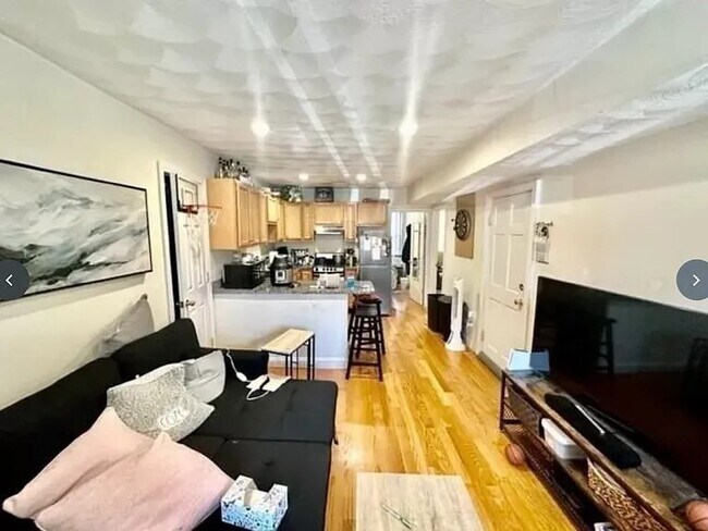 Photo - 93 Endicott St Unidad 2