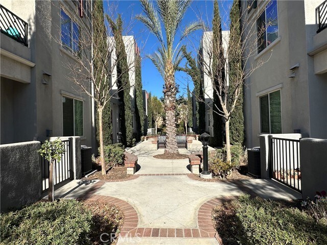 106 Eureka Pl