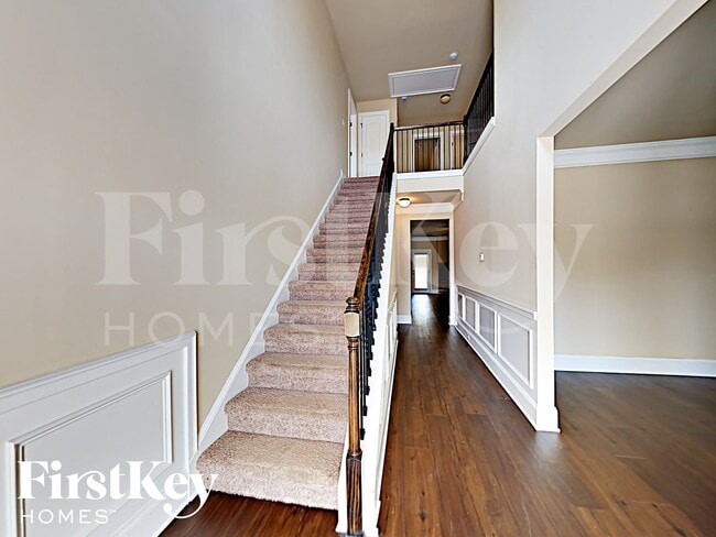 810 Golden Isles Dr