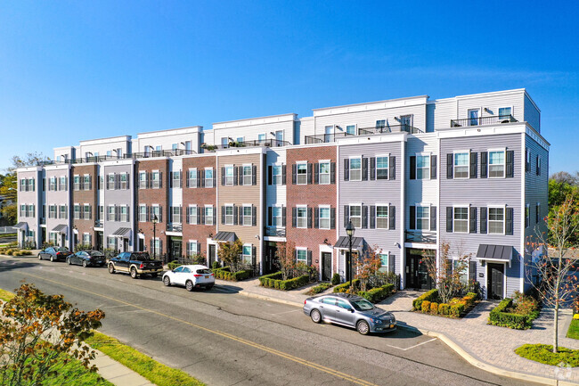 Building Photo - Greymore Flats Rental